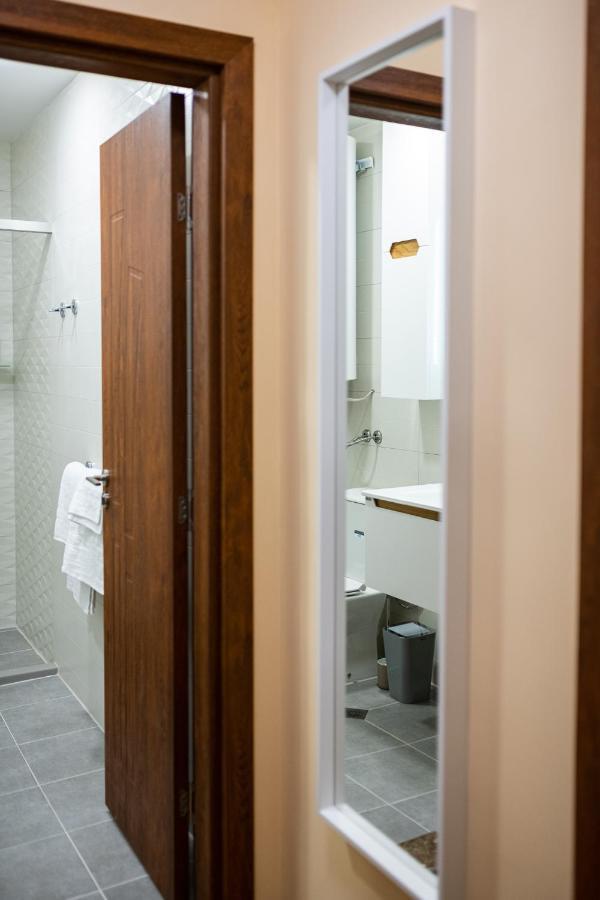 Brand New Downtown Apartment Варна Екстериор снимка